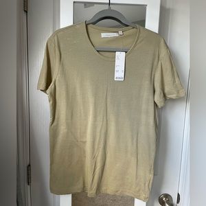 Urban Outfitters Men’s Small T-shirt